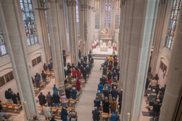 Offizialat Vechta / Johannes Hörnemann Blick in die gefüllte St.-Peter-Kirche